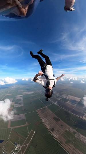 Nicolo Contrada Skydiving Parachuting Image